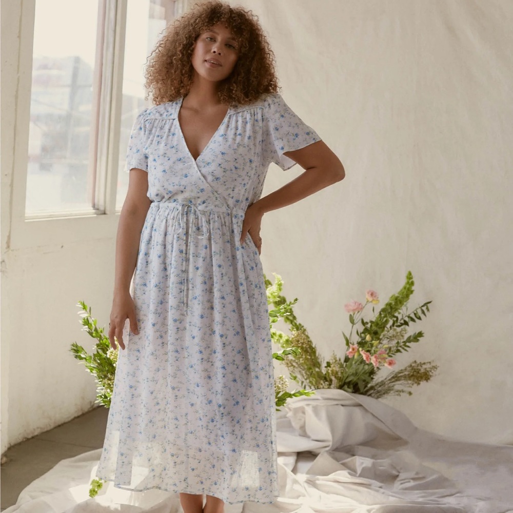 Christy Dawn “The Dawn Dress” in White & Blue Floral (lined). Size Petite Small.